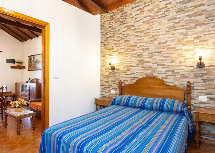 Ek Araya * 칸델라리아